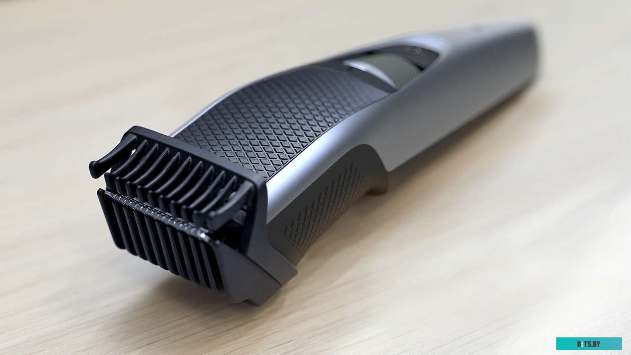 BT3216/14 Триммер Philips BT3216/14 серебристый/черный (насадок в компл:1шт)