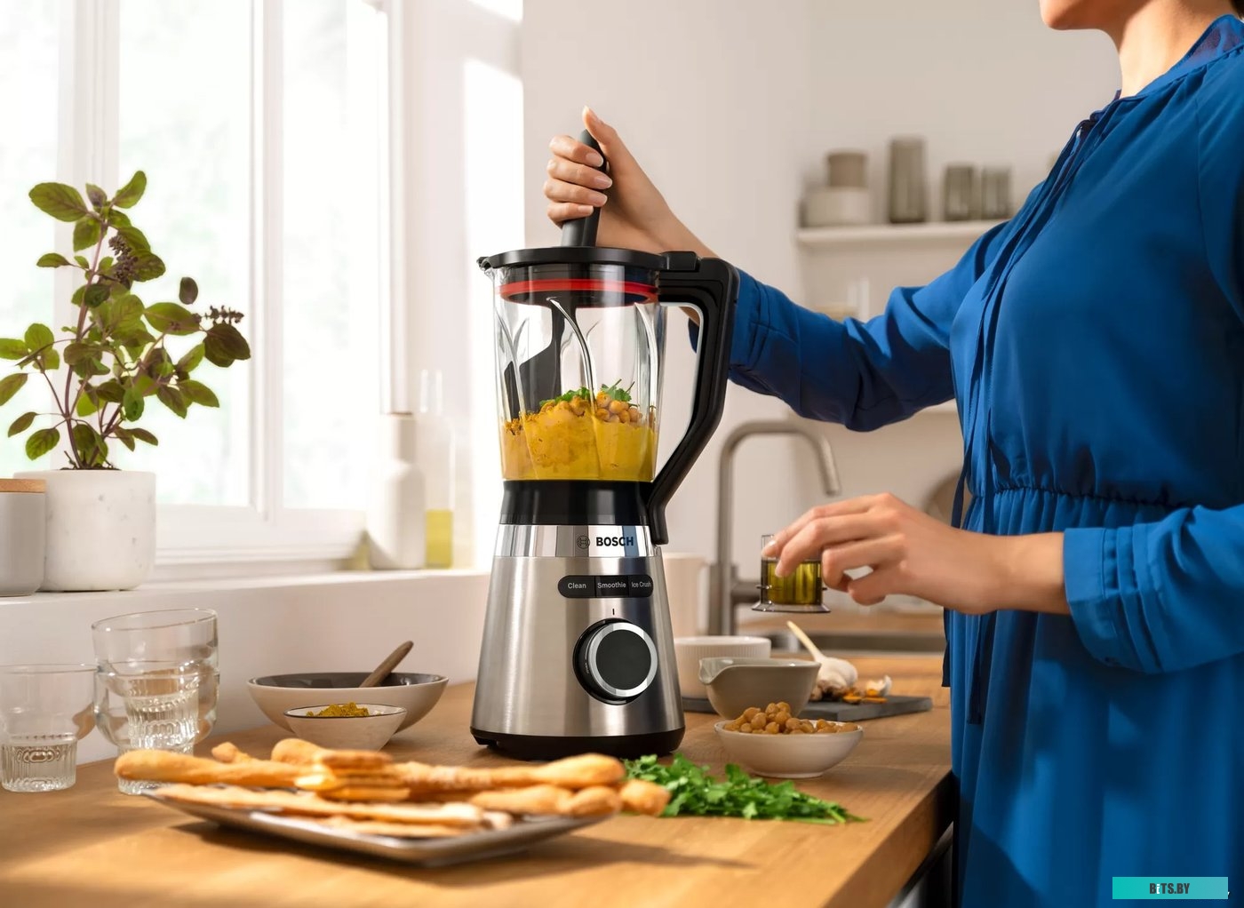 MMB6384M Блендер стационарный Bosch MMB6384M черный/нержавеющая сталь