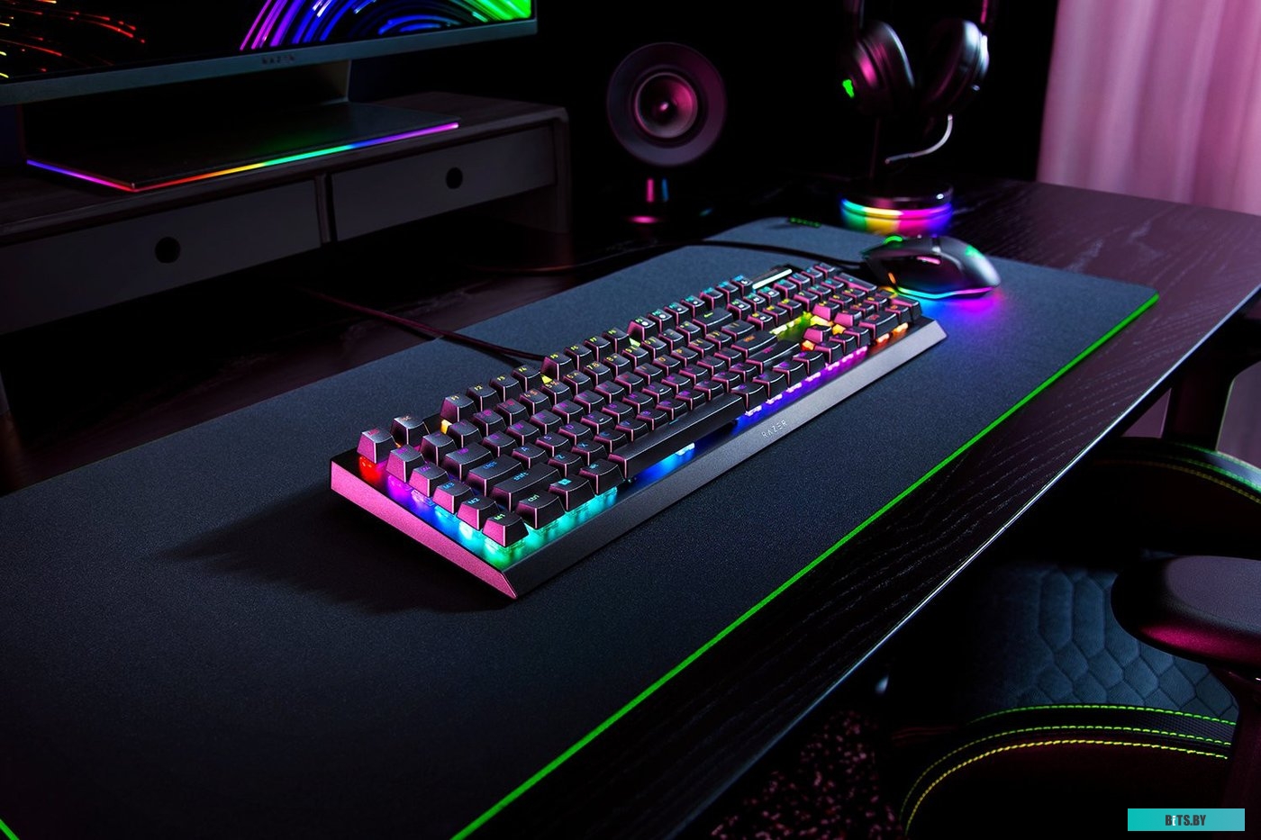 Механическая клавиатура Razer BlackWidow V4 X RZ03-04700200-R3U1