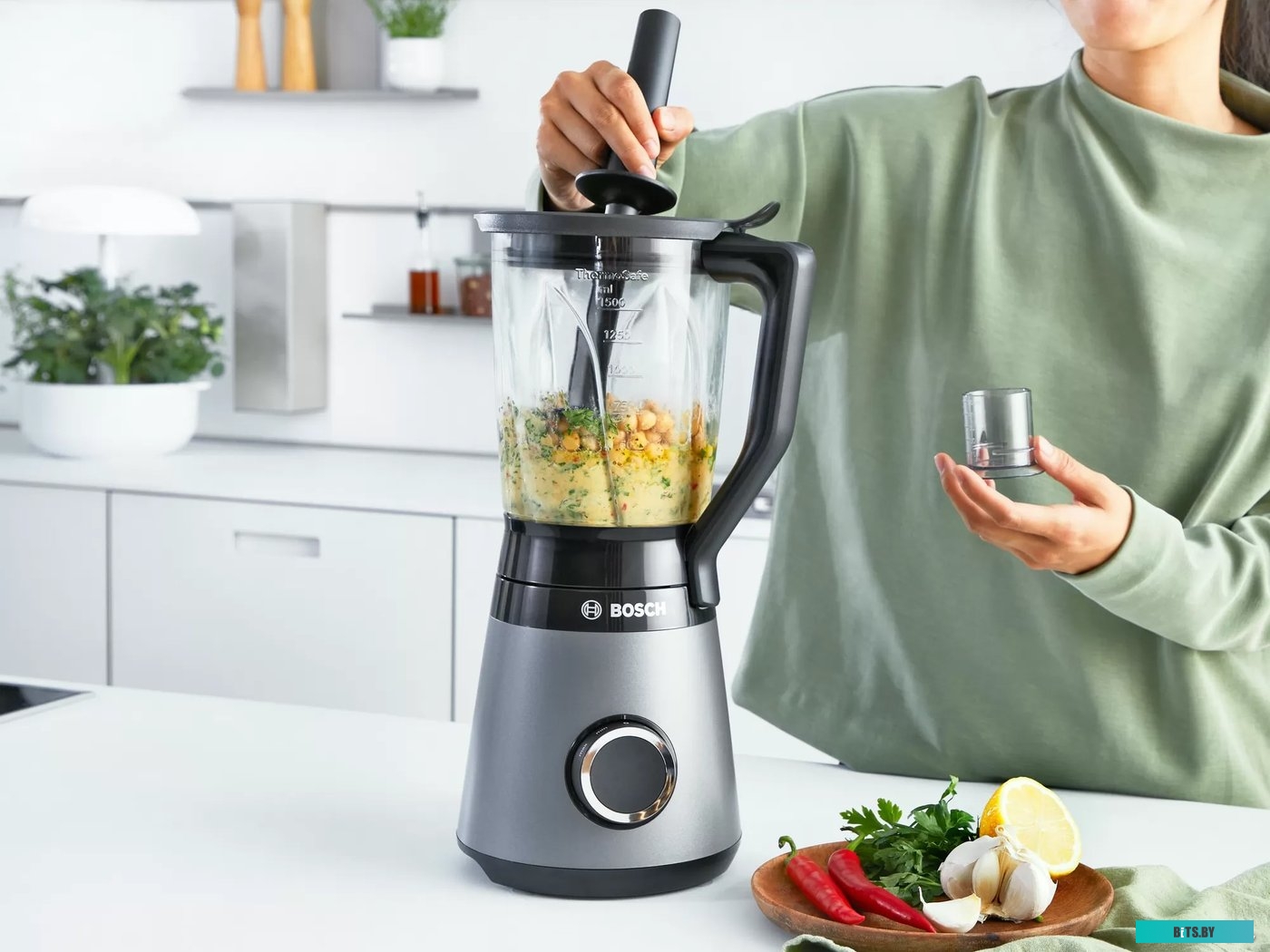 MMB6172S Блендер стационарный Bosch VitaPower Serie 4 MMB6172S 1200Вт серебристый