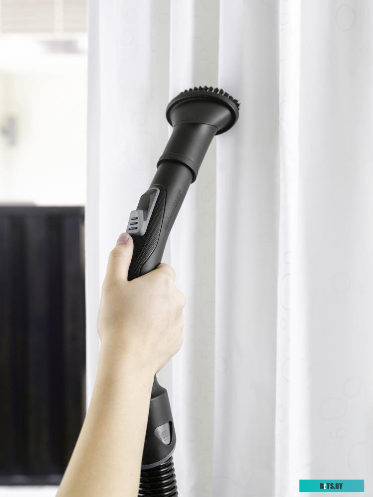 1.198-059.0 Пылесос Karcher VC 3 Floor 700Вт белый/черный