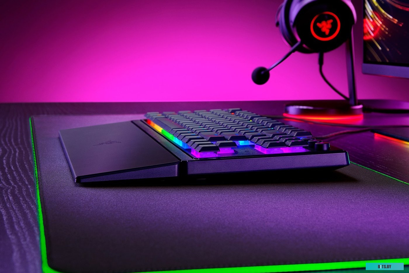 Игровая клавиатура Razer Ornata V3 Tenkeyless RZ03-04881600-R3R1