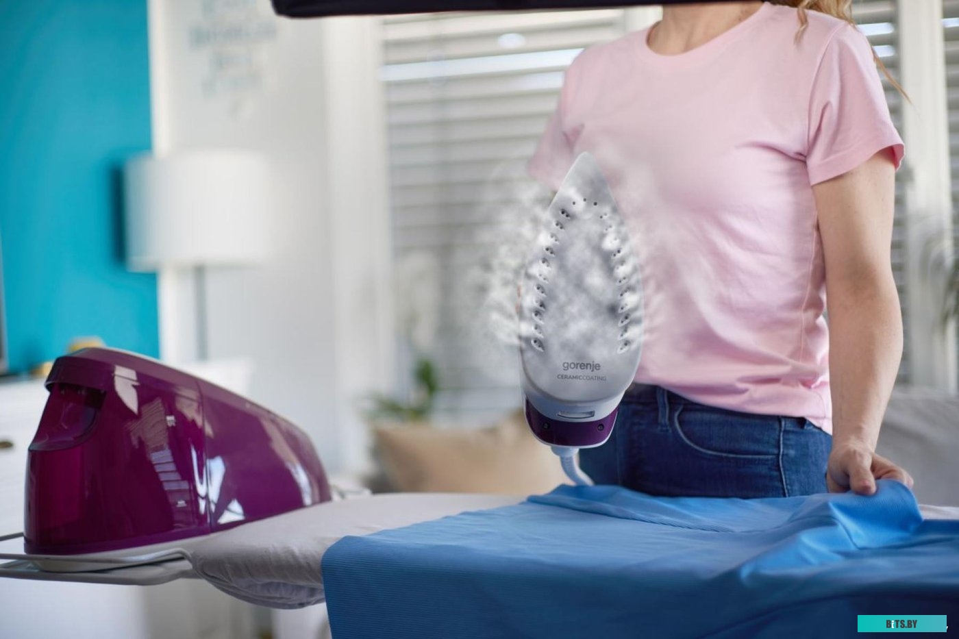 SGD2800WV Парогенератор Gorenje SGD2800WV 2200Вт фиолетовый