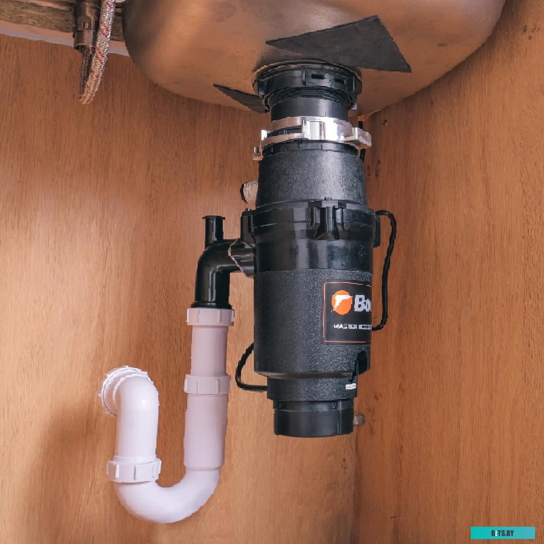 93417999 Измельчитель пищевых отходов Bort Master Eco Control 390Вт черный [93417999]