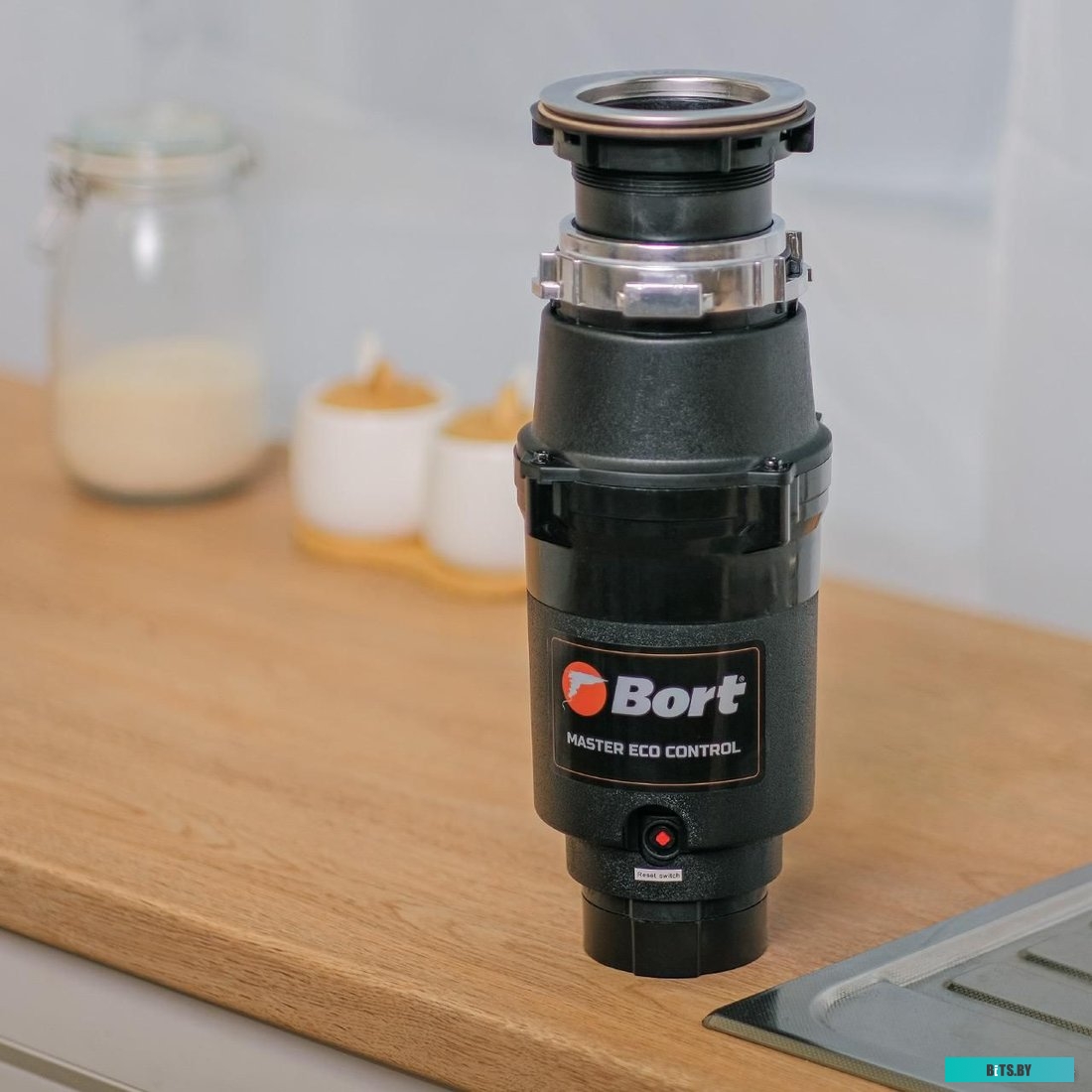 93417999 Измельчитель пищевых отходов Bort Master Eco Control 390Вт черный [93417999]