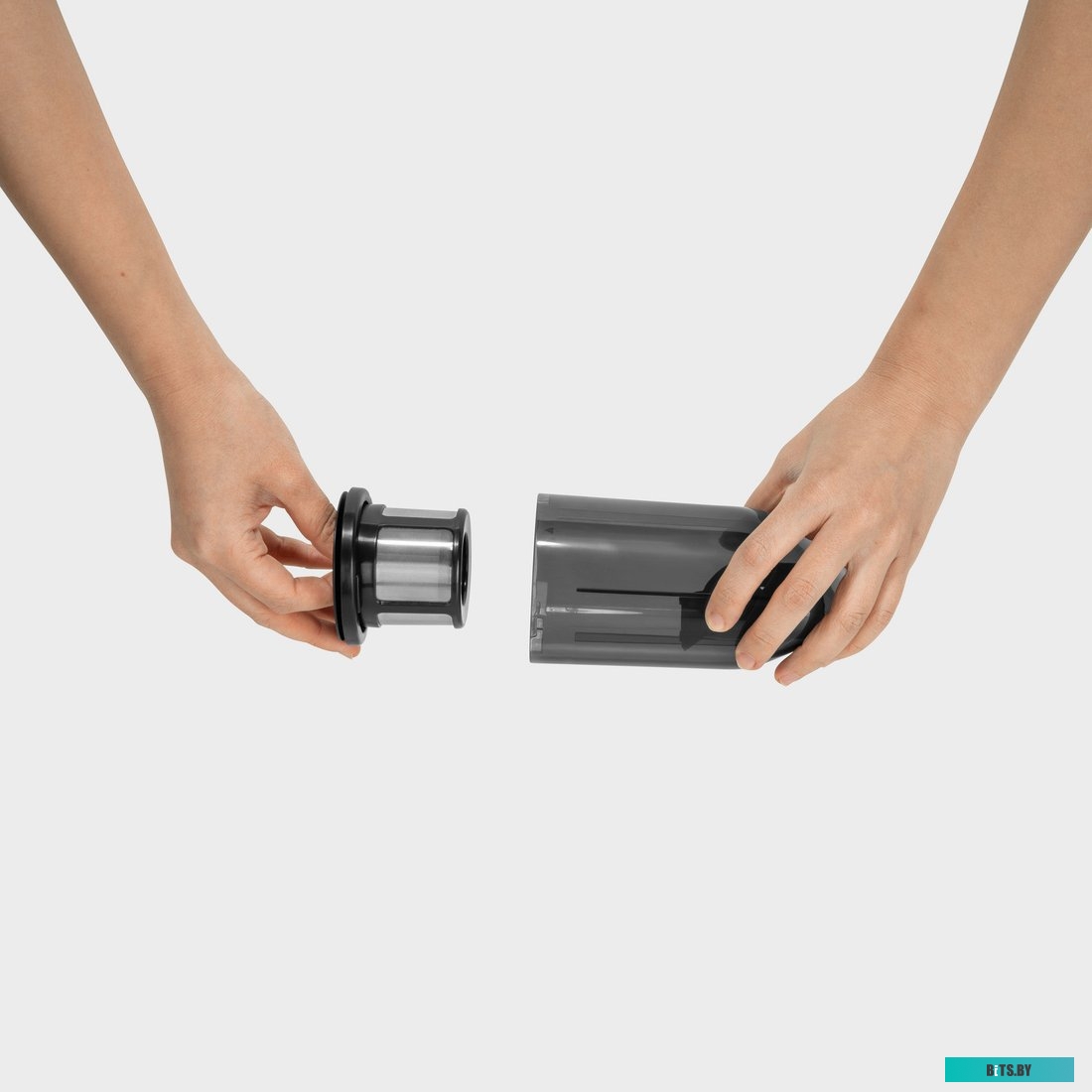 1.198-450.0 Пылесос ручной Karcher CVH 2-4 54Вт белый