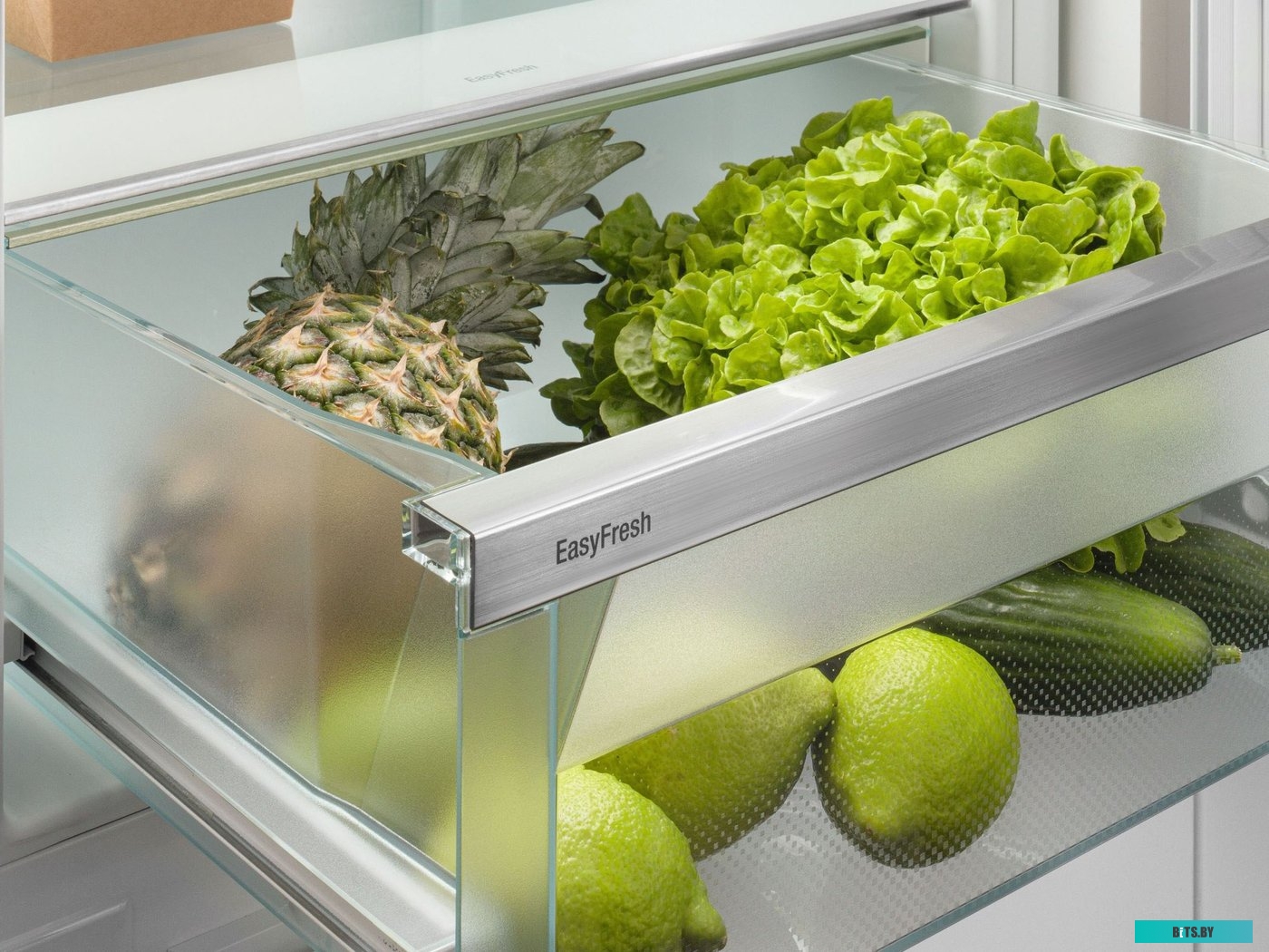 CNsdb 5223-22 001 Холодильники LIEBHERR/ Plus, EasyFresh, МК NoFrost, 3 контейнера МК, в. 185,5 см, ш. 60 см, класс ЭЭ A++, внутренние ручки, двери из