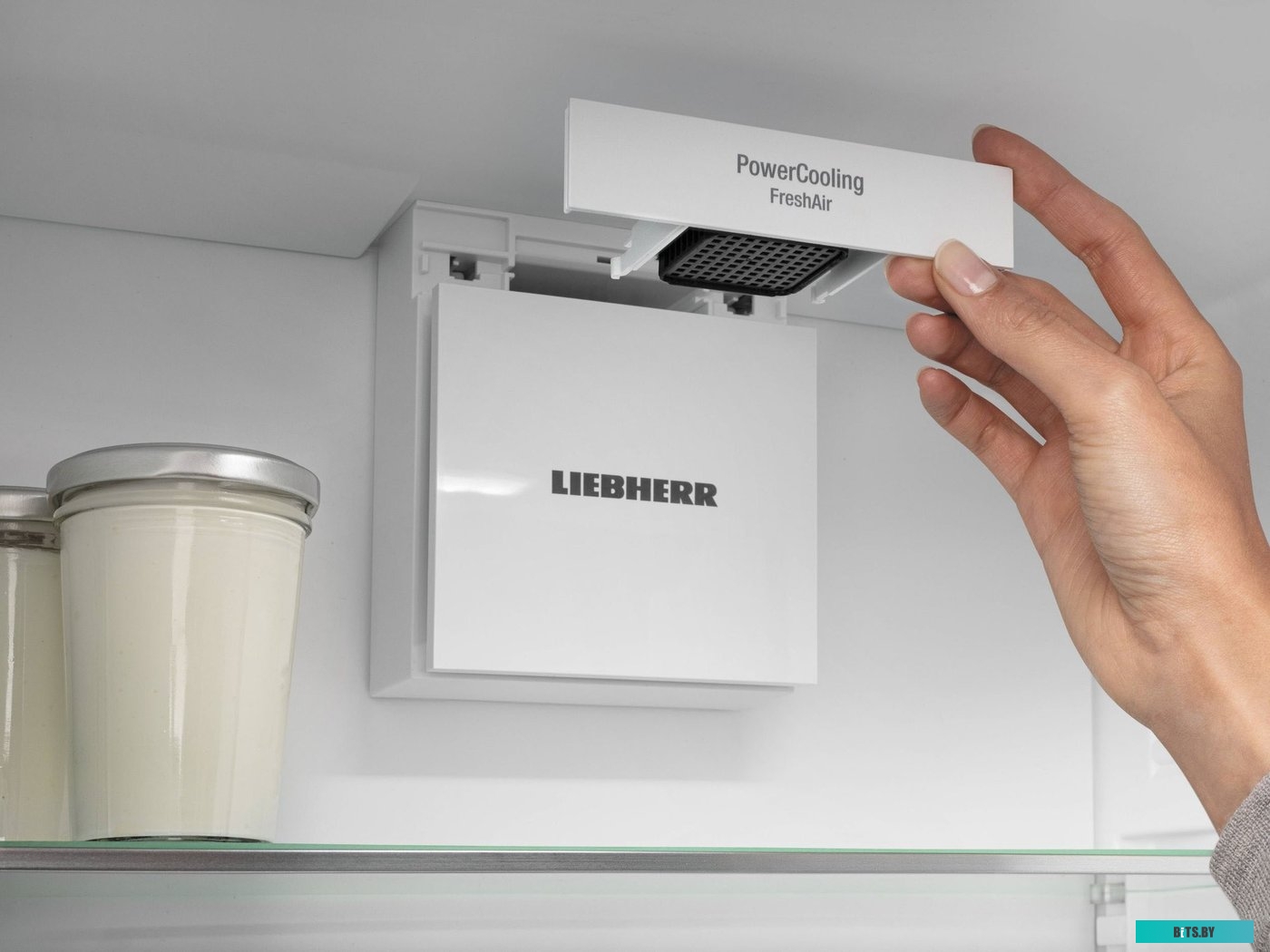 CNsdb 5223-22 001 Холодильники LIEBHERR/ Plus, EasyFresh, МК NoFrost, 3 контейнера МК, в. 185,5 см, ш. 60 см, класс ЭЭ A++, внутренние ручки, двери из