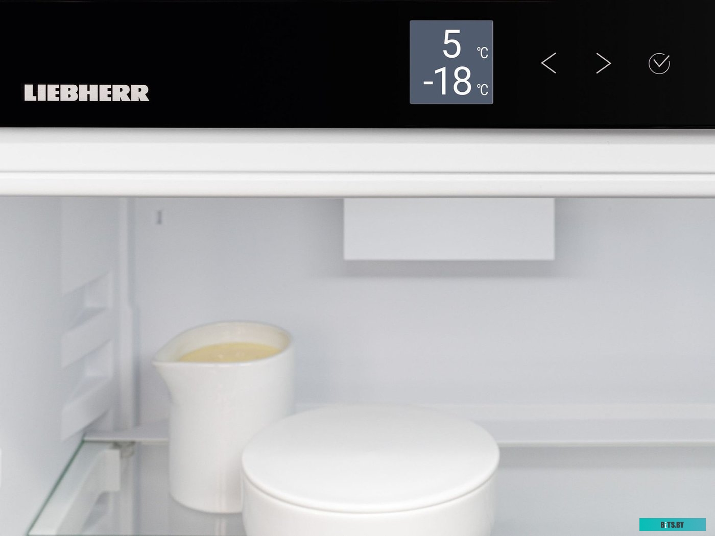 CNsdb 5223-22 001 Холодильники LIEBHERR/ Plus, EasyFresh, МК NoFrost, 3 контейнера МК, в. 185,5 см, ш. 60 см, класс ЭЭ A++, внутренние ручки, двери из