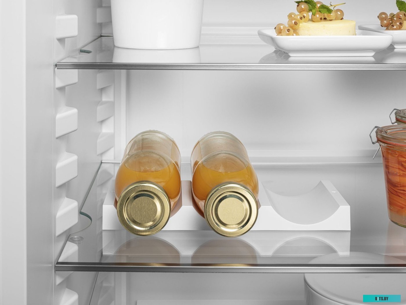 CNsdb 5223-22 001 Холодильники LIEBHERR/ Plus, EasyFresh, МК NoFrost, 3 контейнера МК, в. 185,5 см, ш. 60 см, класс ЭЭ A++, внутренние ручки, двери из