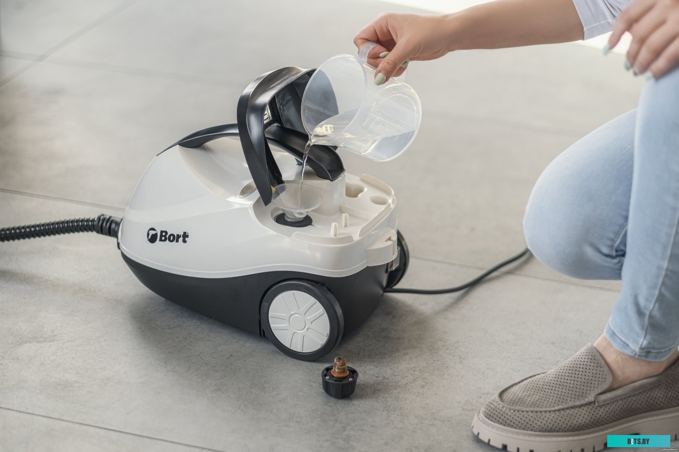 Пароочиститель Bort BDR-2300-R <93722609>