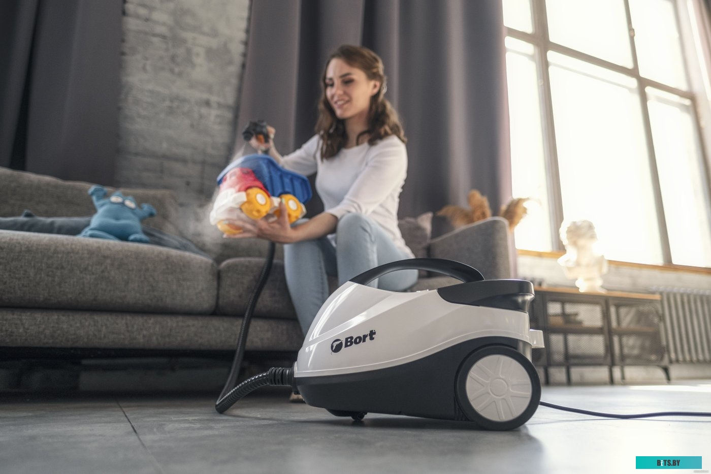 Пароочиститель Bort BDR-2300-R <93722609>