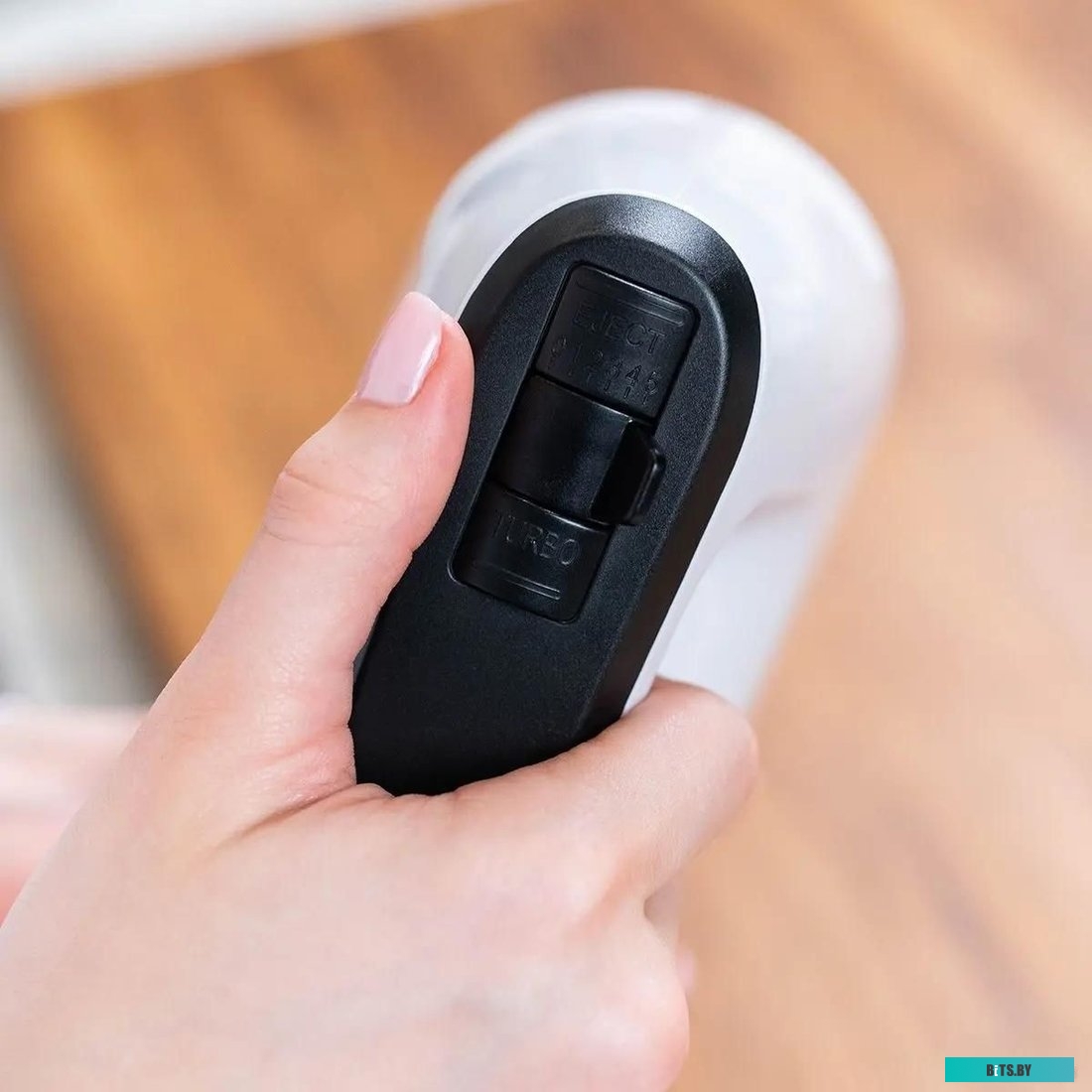 SC-HM40S22 Миксер Scarlett SC-HM40S22, ручной,  белый и черный