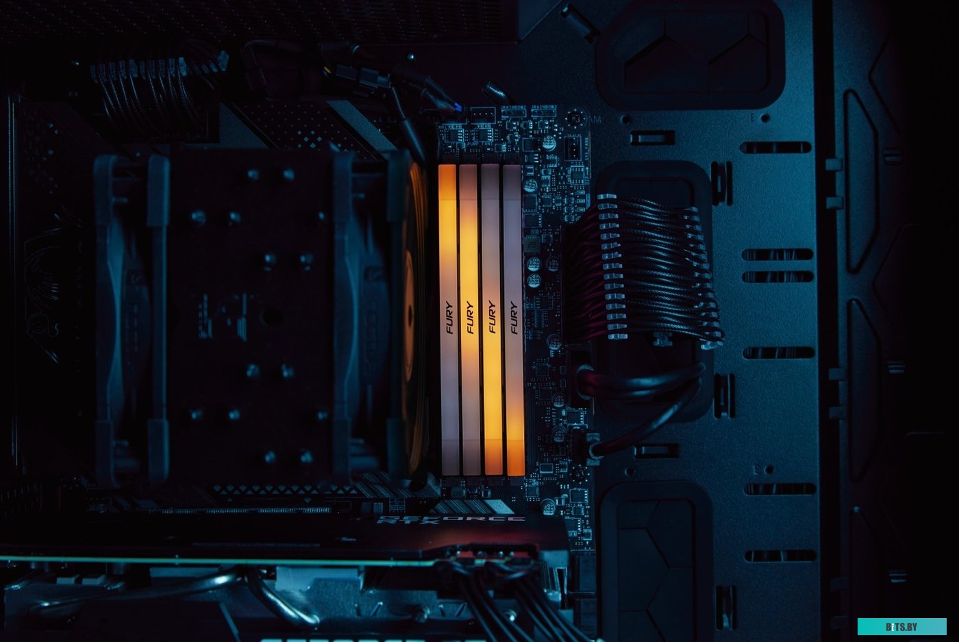 Оперативная память Kingston FURY Renegade RGB KF432C16RB2AK2/16