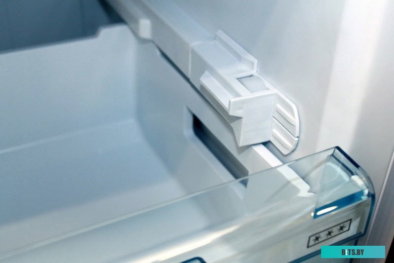 570AV Морозилка FV NF-117 WHITE POZIS