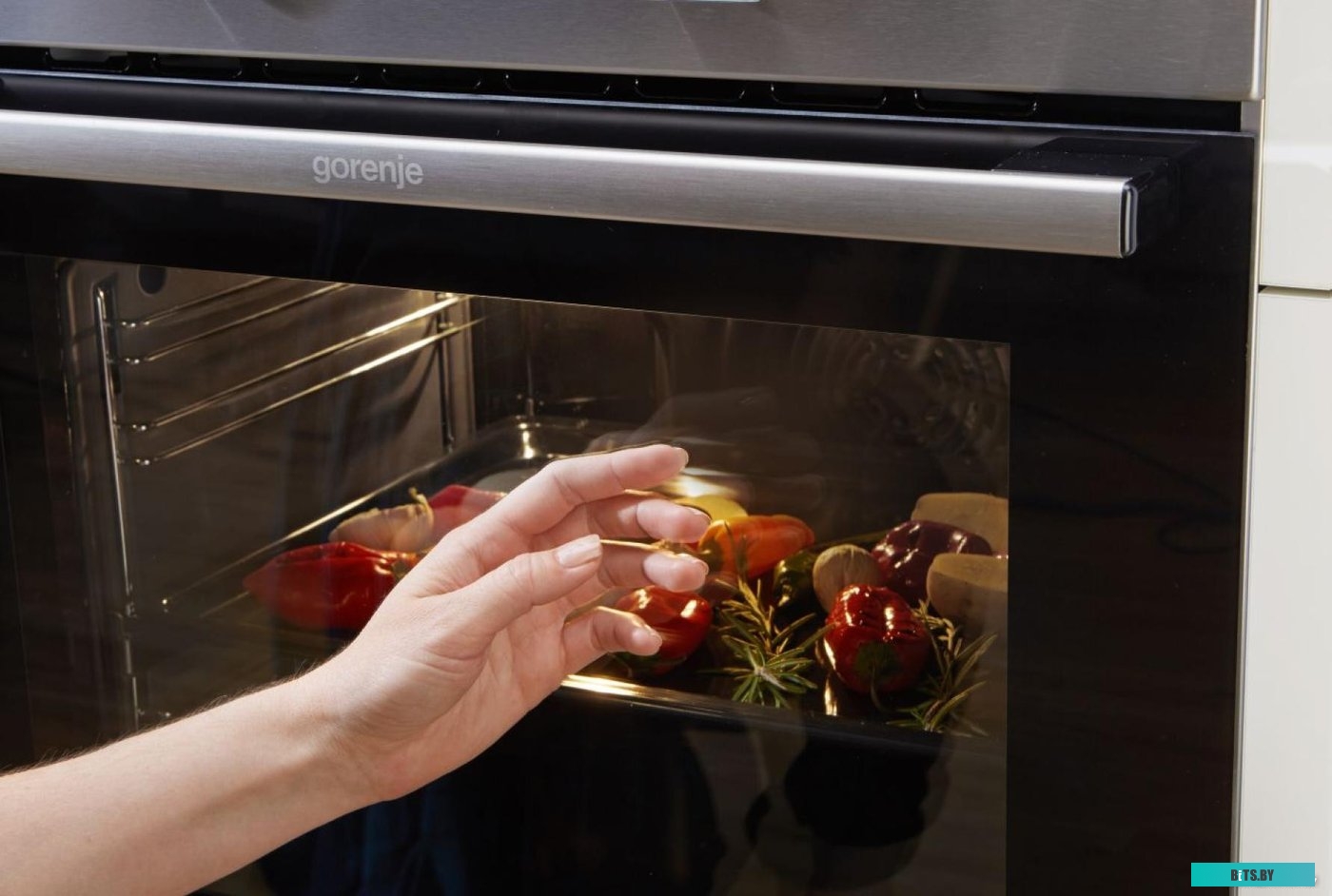 GEC5B41SG Электрическая плита Gorenje GEC5B41SG,  стеклокерамика,  без крышки,  серый