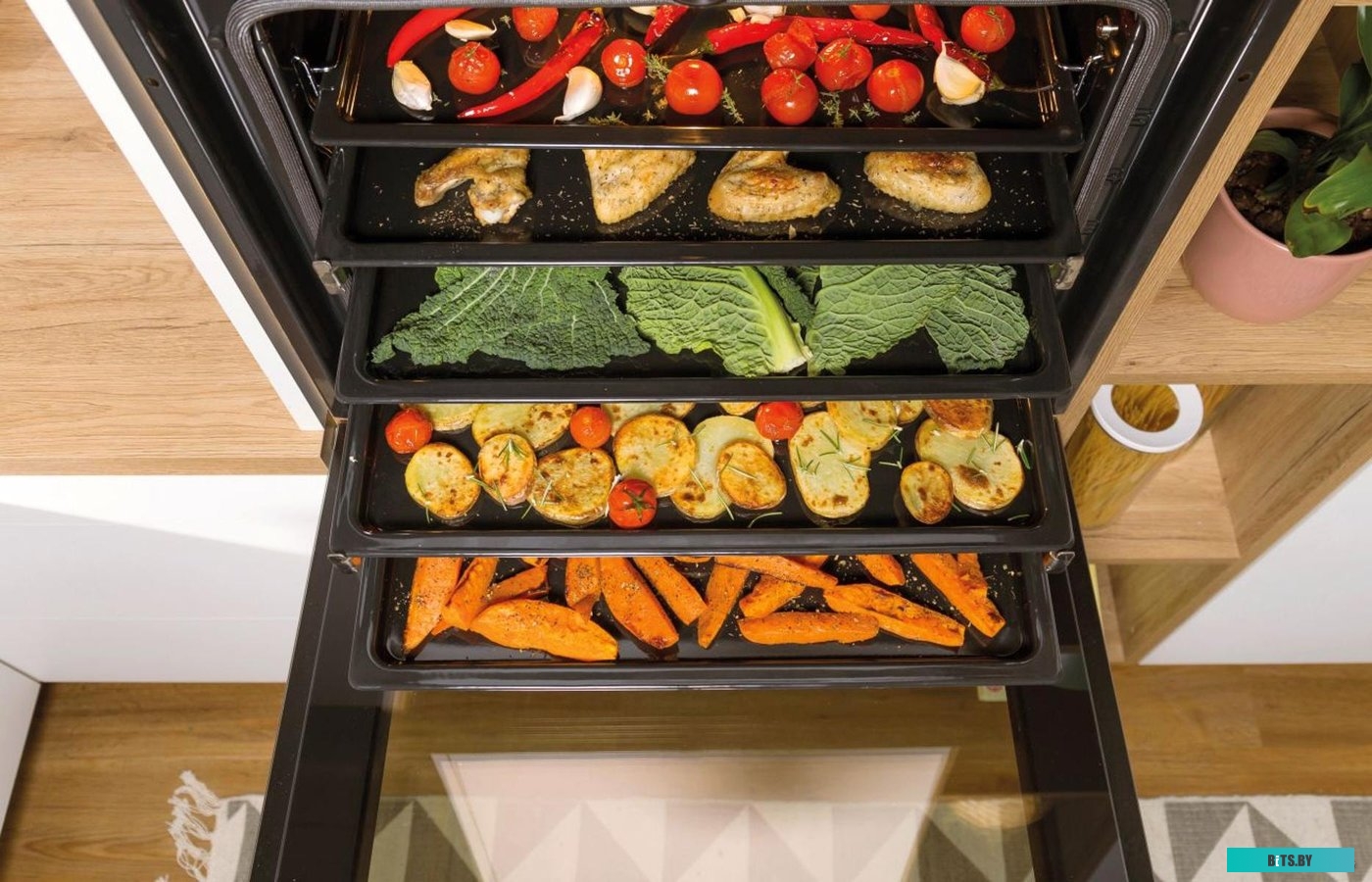 BO6735E02BK Встраиваемые электрические духовки GORENJE/ Духовой шкаф, Полезный объем: 77 л, Стандартный шарнир дверцы, Решетка, Съемные направляющие, 