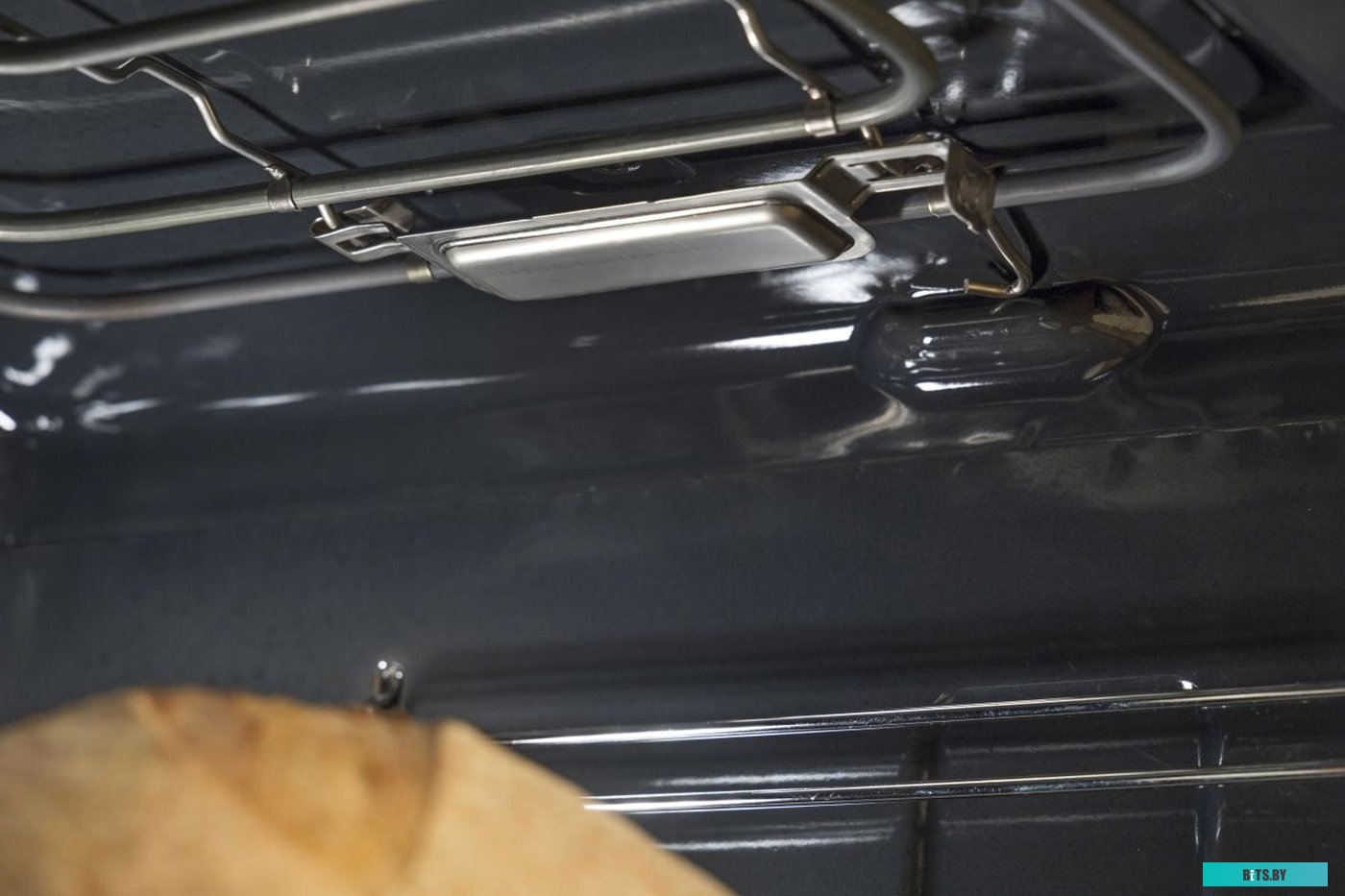 BO6735E02BK Встраиваемые электрические духовки GORENJE/ Духовой шкаф, Полезный объем: 77 л, Стандартный шарнир дверцы, Решетка, Съемные направляющие, 