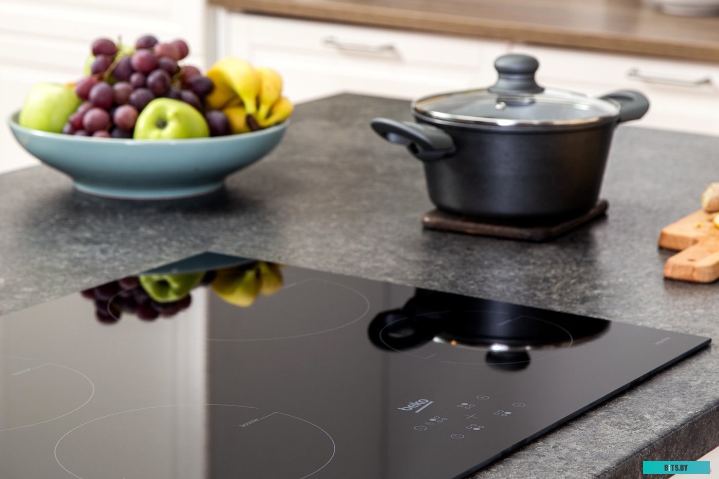 HII64400MT Индукционная варочная поверхность Beko HII64400MT черный