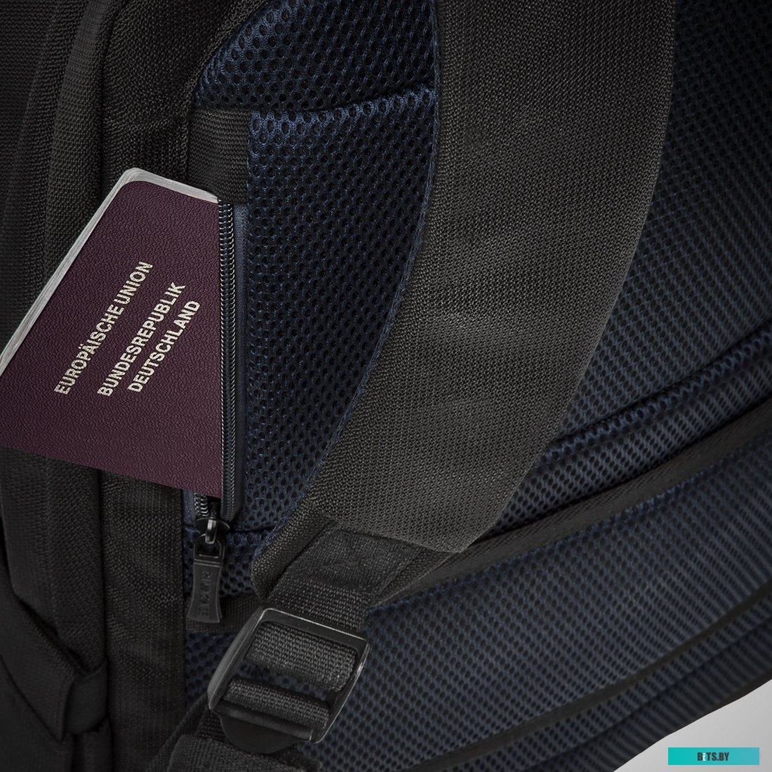 Рюкзак RivaCase 8460 Black