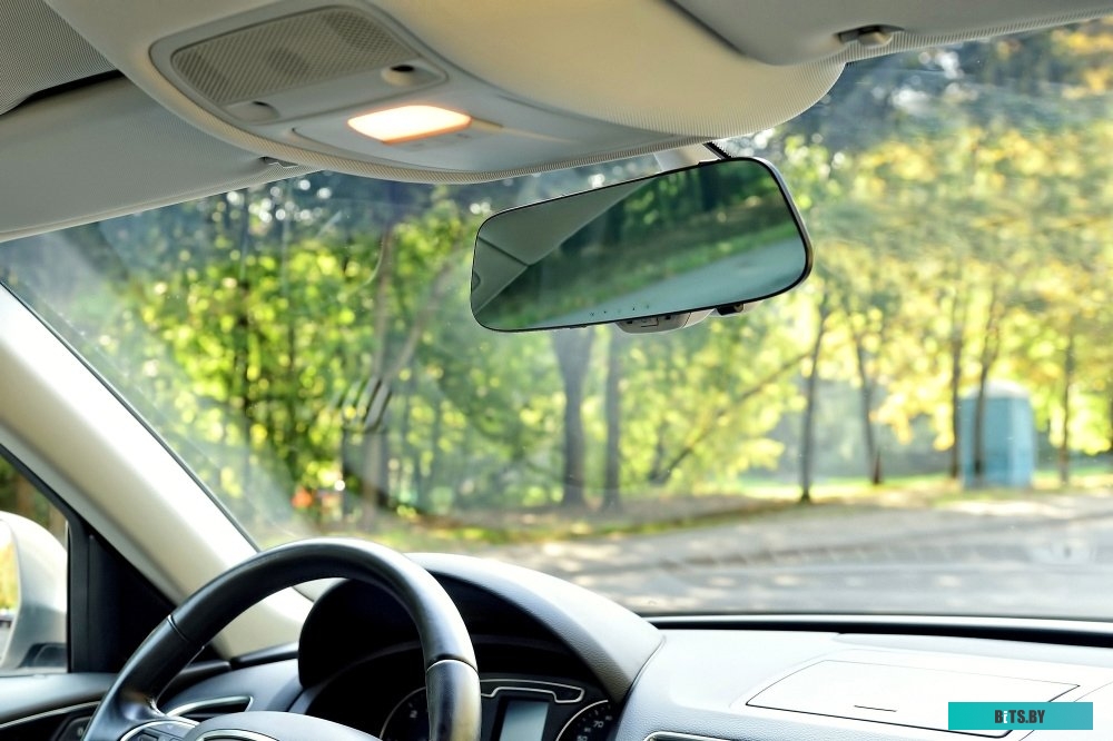 Видеорегистратор-зеркало Digma FreeDrive 404 Mirror Dual