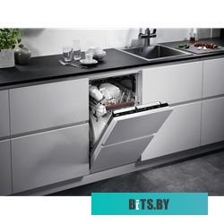 FSE62417P Встраиваемая посудомоечная машина AEG FSE62417P,  узкая, ширина 44.5см, полновстраиваемая, загрузка 9 комплектов
