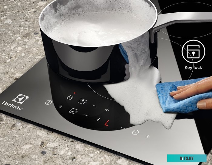 LIT30230C Домино ELECTROLUX/ Индукционная варочная поверхность, цвет: Черный, , индивидуальный таймер для каждой зоны нагрева, без рамки