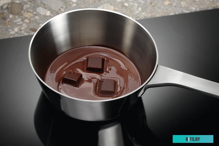 LIT30230C Домино ELECTROLUX/ Индукционная варочная поверхность, цвет: Черный, , индивидуальный таймер для каждой зоны нагрева, без рамки