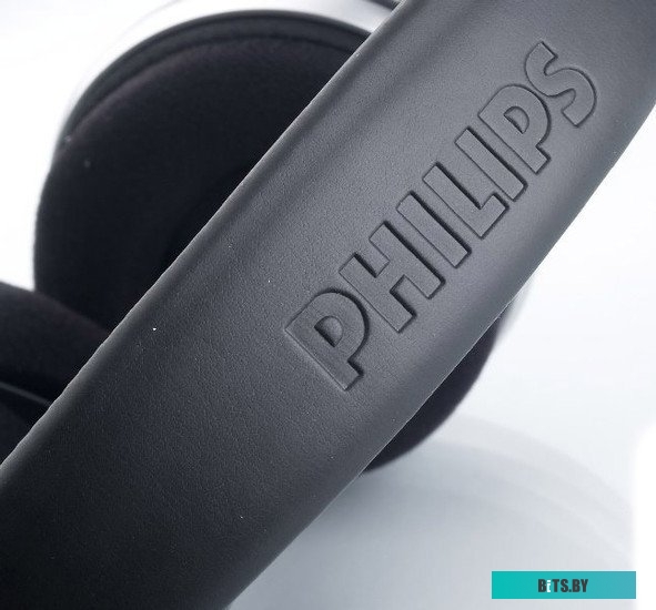 SHP8500 Фен-щетка STARWIND SHP8500,  черный