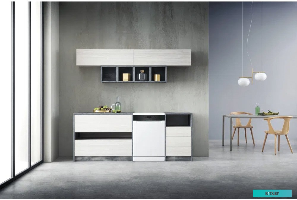 869991625670 Холодильник Indesit ITR 4200 W 2-хкамерн. белый