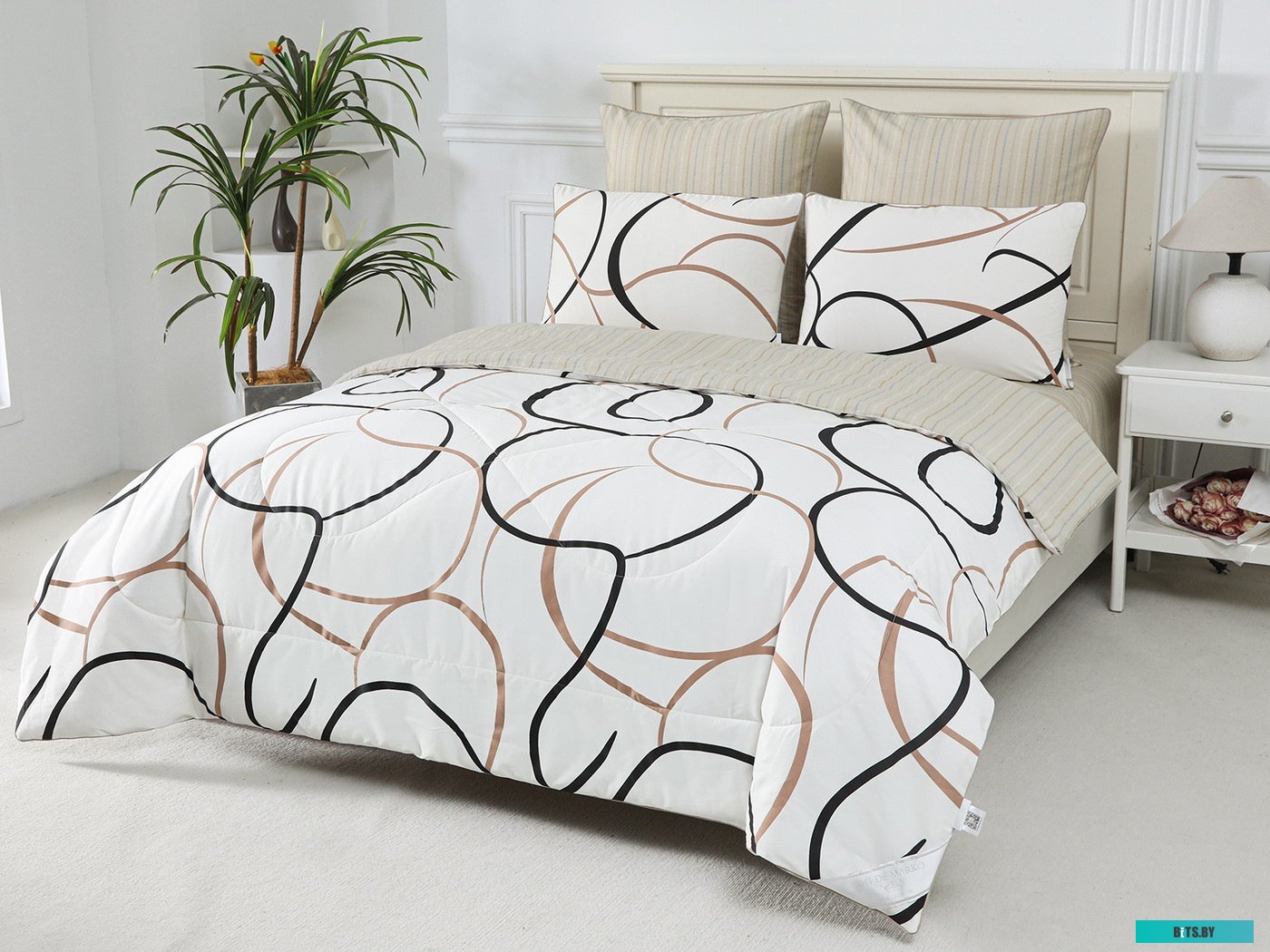 КТ-1685 Электрогриль KitFort КТ-1685,  белый и черный