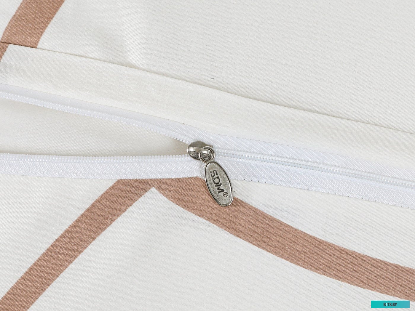 КТ-1685 Электрогриль KitFort КТ-1685,  белый и черный