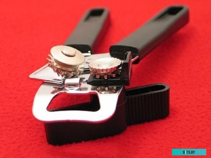 7.6857 Открывалка Victorinox Utensils, красный [7.6857]