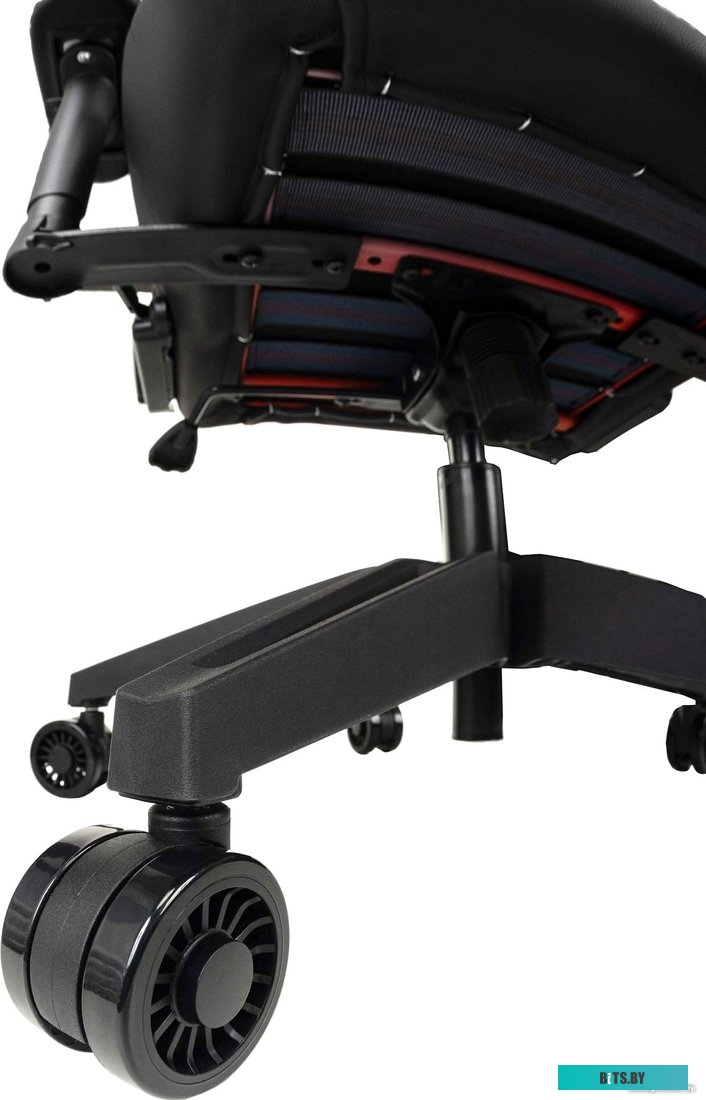 Бюрократ Knight Outrid Smile (экокожа черный)