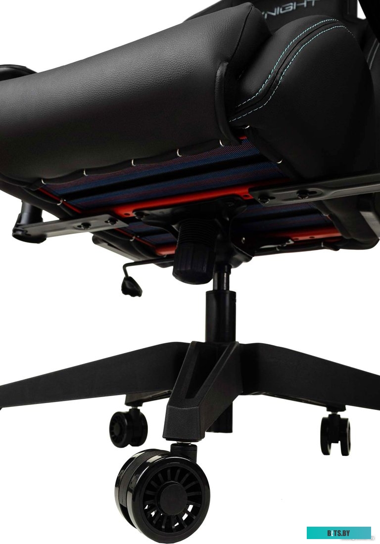 Бюрократ Knight Outrid Smile (экокожа черный)