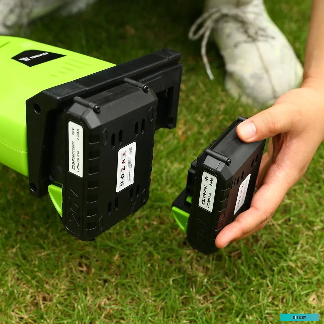 063-4230 Триммер электрический DEKO DKTR40,  аккумуляторный,  40В,  2Ач,  с ЗУ [063-4230]