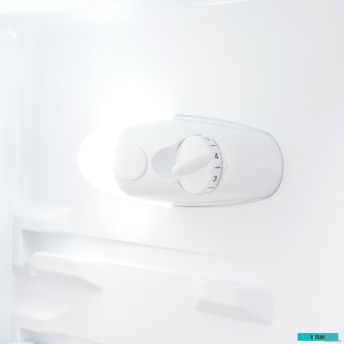 Холодильник MAUNFELD MFF143W (Китай)