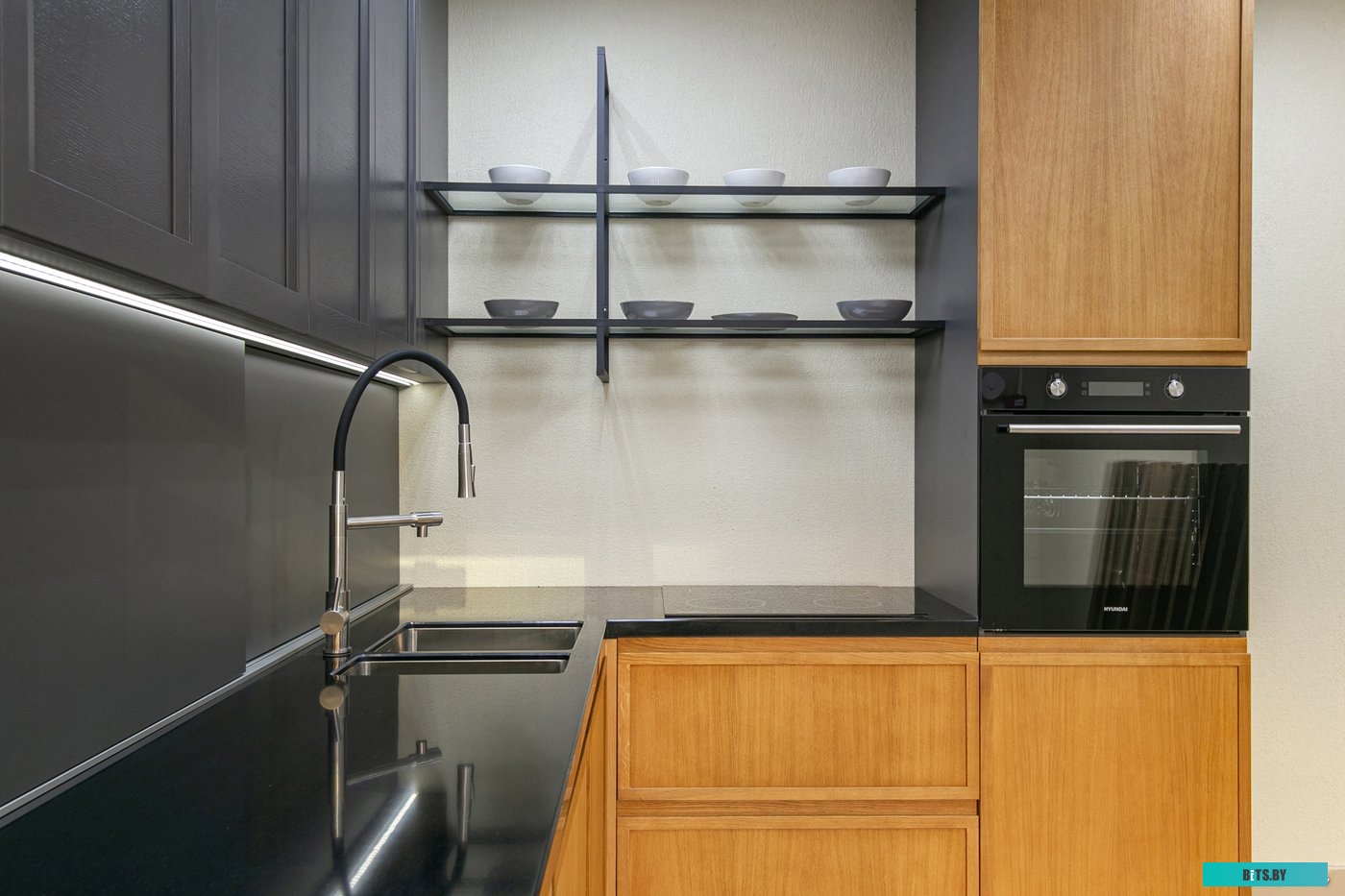 HEO 6648 BG Духовой шкаф Электрический Hyundai HEO 6648 BG черный