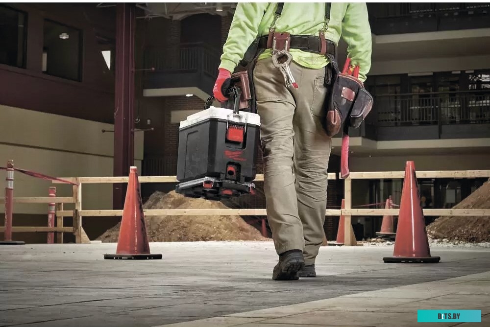 Кейс Milwaukee Packout Hardcooler 4932471722