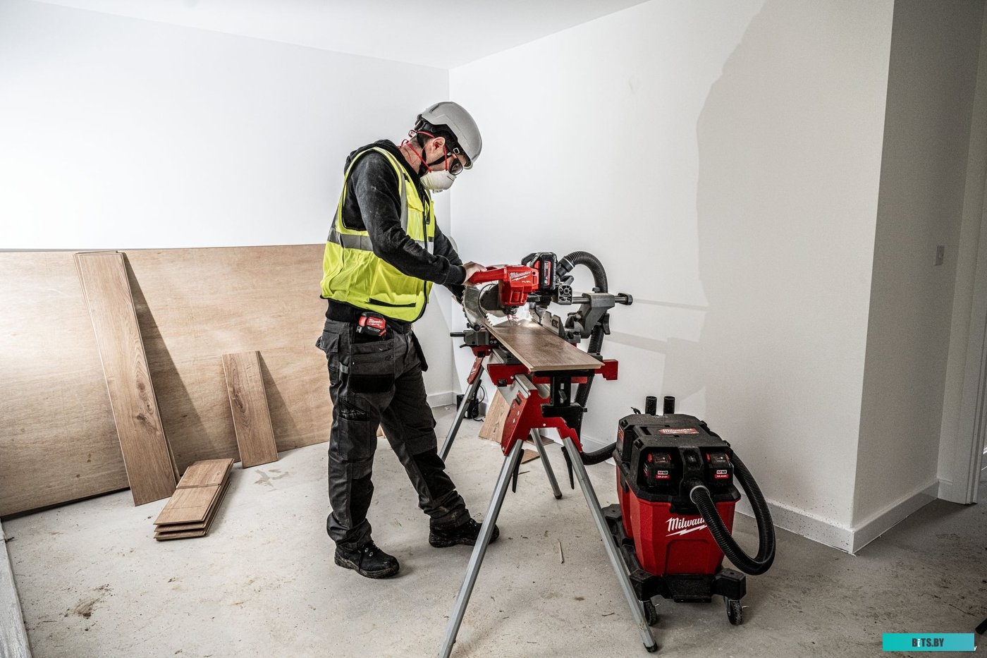 Milwaukee M18 F2VC23L (без АКБ)