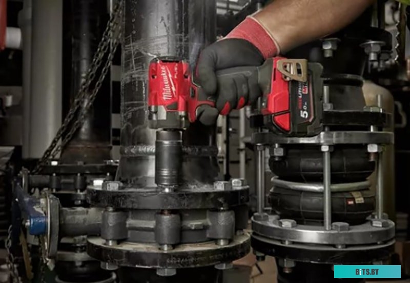 Milwaukee M18 FIW2F38-0X 4933478650 (без АКБ, кейс)