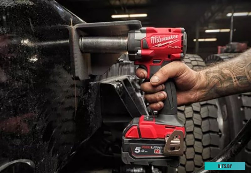 Milwaukee M18 FIW2F38-0X 4933478650 (без АКБ, кейс)