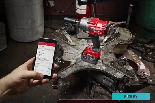 Milwaukee M18 ONEFHIWF12E-0X 4933478405 (без АКБ, кейс)