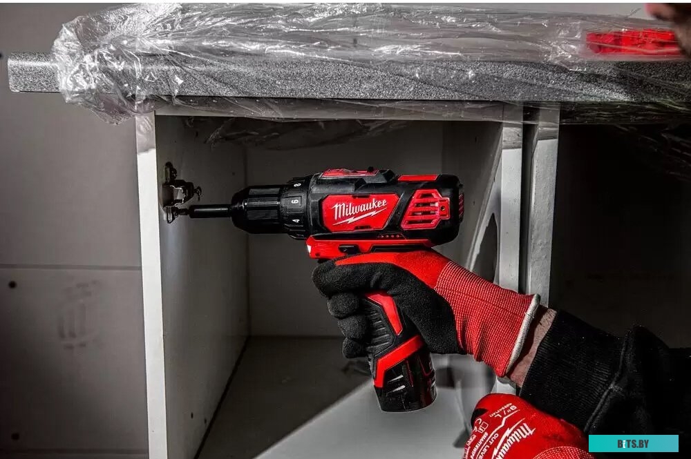 Milwaukee M12 BDD-201C 4933479439 (с 1-м АКБ, кейс)