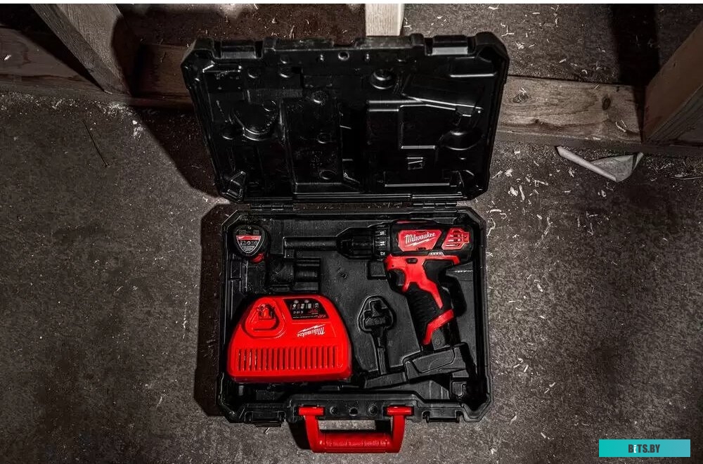 Milwaukee M12 BDD-201C 4933479439 (с 1-м АКБ, кейс)