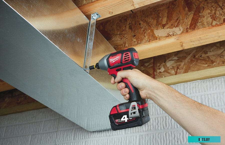 Milwaukee M18 BID-402C 4933443580 (с 2-мя АКБ, кейс)