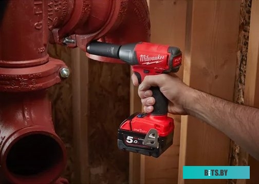 4933459198 Milwaukee M18 ONEIWF12-0X Fuel 4933459198 (без АКБ, кейс)