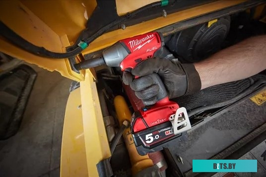 4933459198 Milwaukee M18 ONEIWF12-0X Fuel 4933459198 (без АКБ, кейс)