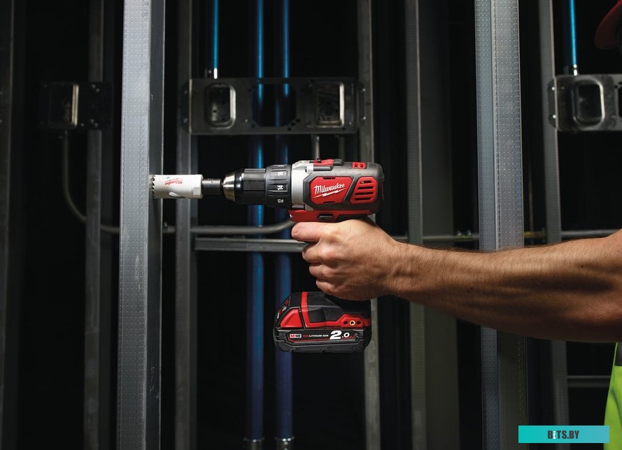 Milwaukee M18 BDD-202C 4933443555 (с 2-мя АКБ, кейс)