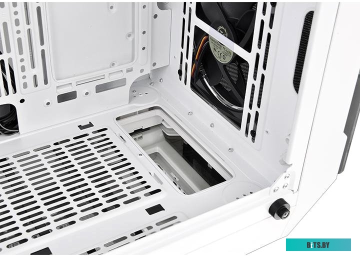 Корпус Thermaltake View 71 Tempered Glass Snow Edition <CA-1I7-00F6WN-00>
